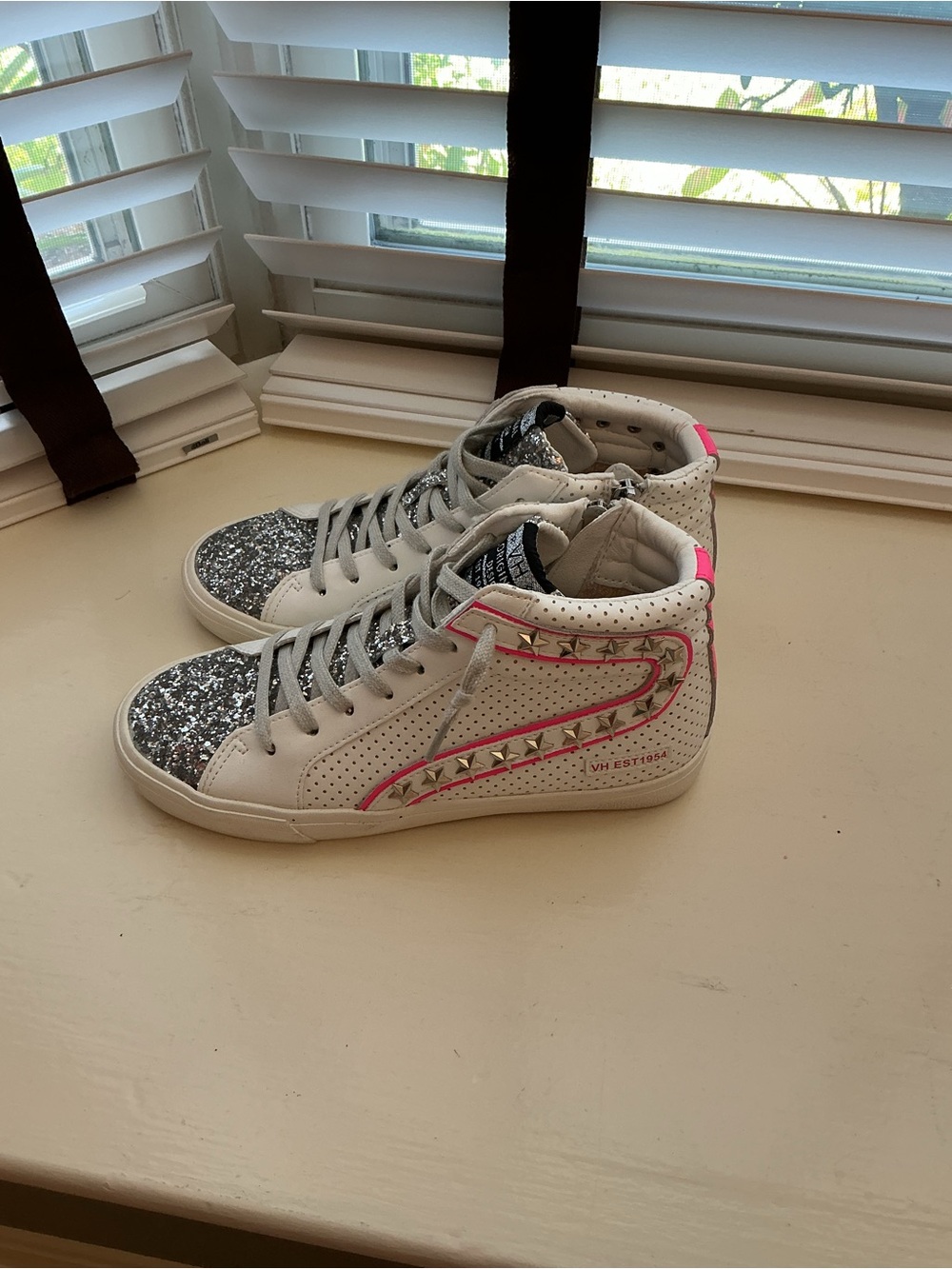 Vintage Havana Women’s Gadol High Sneakers with Silver Glitter & Pink Accent